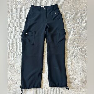 Wilfred / Aritiza Black Cargo Pants size 8